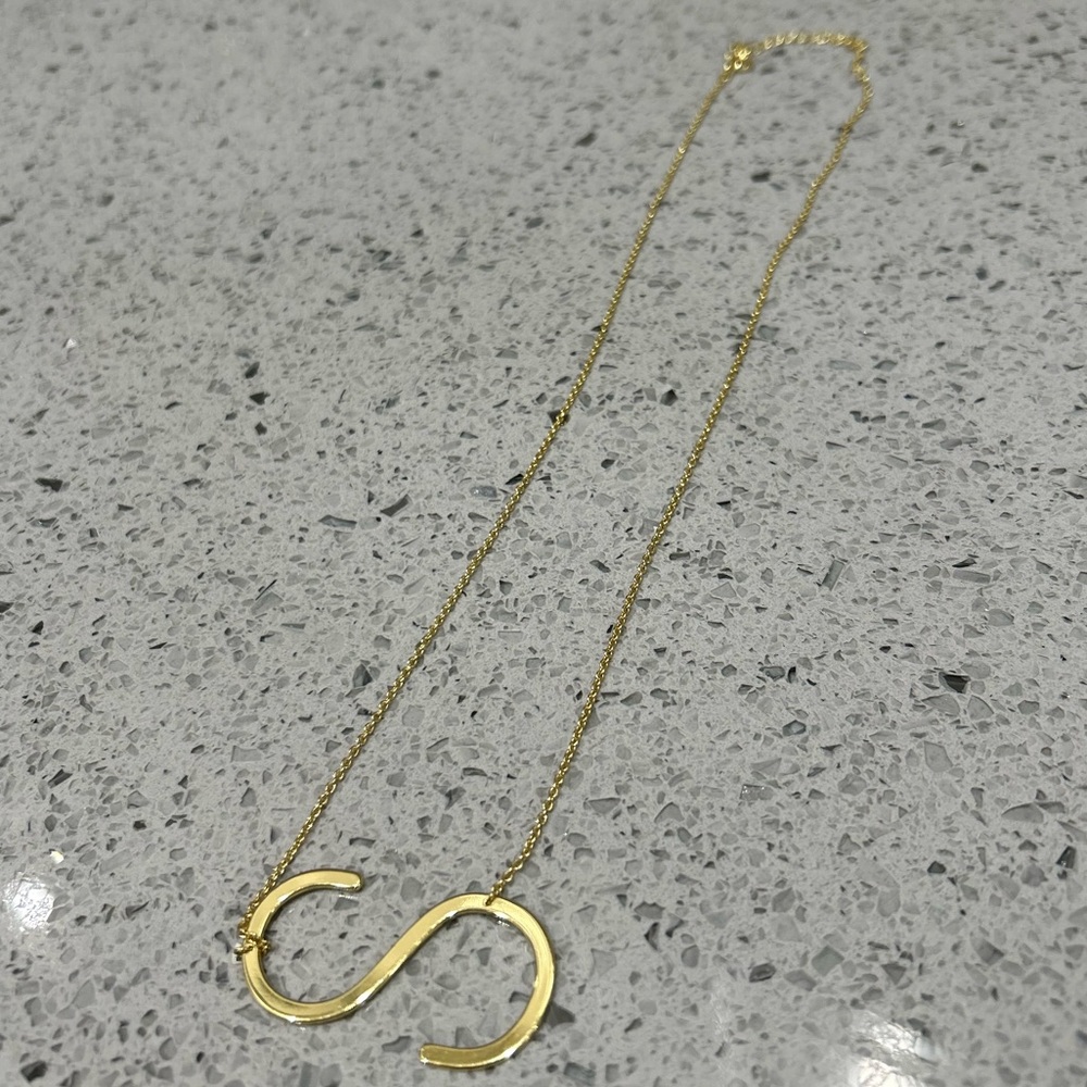 ‘S’ necklace